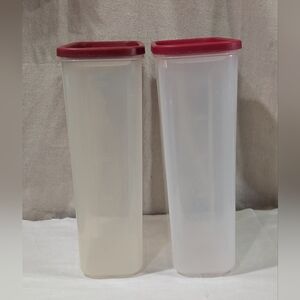 Rubbermaid set of 2 plastic food storage containers w/ lids 5L/ 20 cups capacity